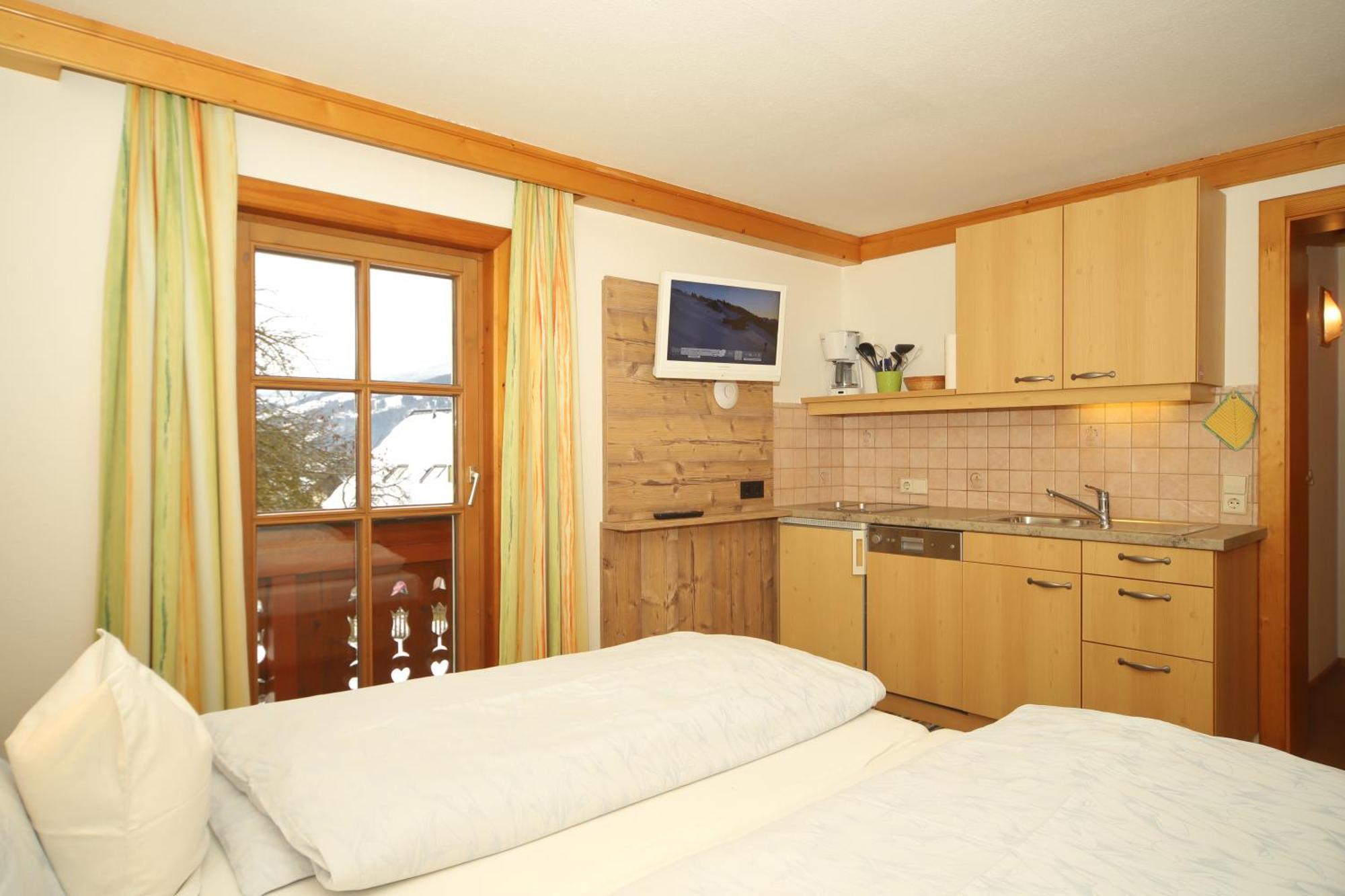 Linarhof Apartment Urlaub Am Bio Bauernhof Haus im Ennstal Habitación foto